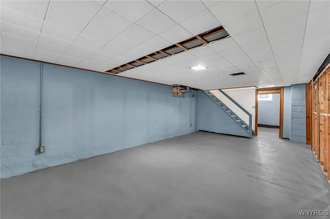 330 Glenhurst Road, Tonawanda, New York 14150, Tonawanda, New York 14150, 3 Bedrooms Bedrooms, 7 Rooms Rooms,1 BathroomBathrooms,Residential,For Sale,330 Glenhurst Road, Tonawanda, New York 14150,B1626863