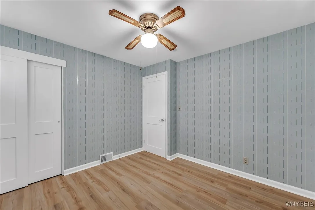 330 Glenhurst Road, Tonawanda, New York 14150, Tonawanda, New York 14150, 3 Bedrooms Bedrooms, 7 Rooms Rooms,1 BathroomBathrooms,Residential,For Sale,330 Glenhurst Road, Tonawanda, New York 14150,B1626863