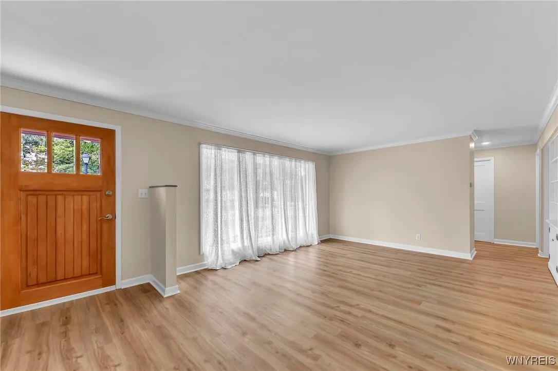 330 Glenhurst Road, Tonawanda, New York 14150, Tonawanda, New York 14150, 3 Bedrooms Bedrooms, 7 Rooms Rooms,1 BathroomBathrooms,Residential,For Sale,330 Glenhurst Road, Tonawanda, New York 14150,B1626863
