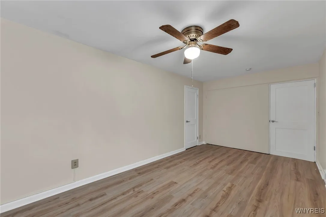 330 Glenhurst Road, Tonawanda, New York 14150, Tonawanda, New York 14150, 3 Bedrooms Bedrooms, 7 Rooms Rooms,1 BathroomBathrooms,Residential,For Sale,330 Glenhurst Road, Tonawanda, New York 14150,B1626863