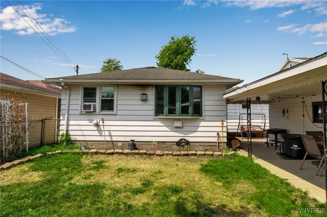 37 Lamson Road, Tonawanda, New York 14223, Tonawanda, New York 14223, 3 Bedrooms Bedrooms, 7 Rooms Rooms,1 BathroomBathrooms,Residential,Closed,37 Lamson Road, Tonawanda, New York 14223,0,B1626603