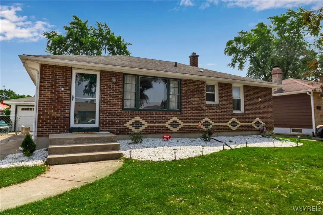 37 Lamson Road, Tonawanda, New York 14223, Tonawanda, New York 14223, 3 Bedrooms Bedrooms, 7 Rooms Rooms,1 BathroomBathrooms,Residential,Closed,37 Lamson Road, Tonawanda, New York 14223,0,B1626603