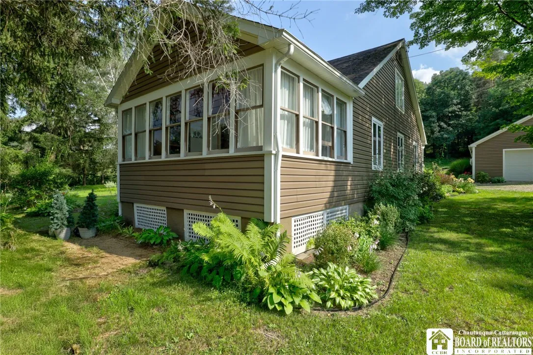 5621 Route 474, Harmony, New York 14710, Harmony, New York 14710, 4 Bedrooms Bedrooms, 9 Rooms Rooms,1 BathroomBathrooms,Residential,Closed,5621 Route 474, Harmony, New York 14710,0,R1626586