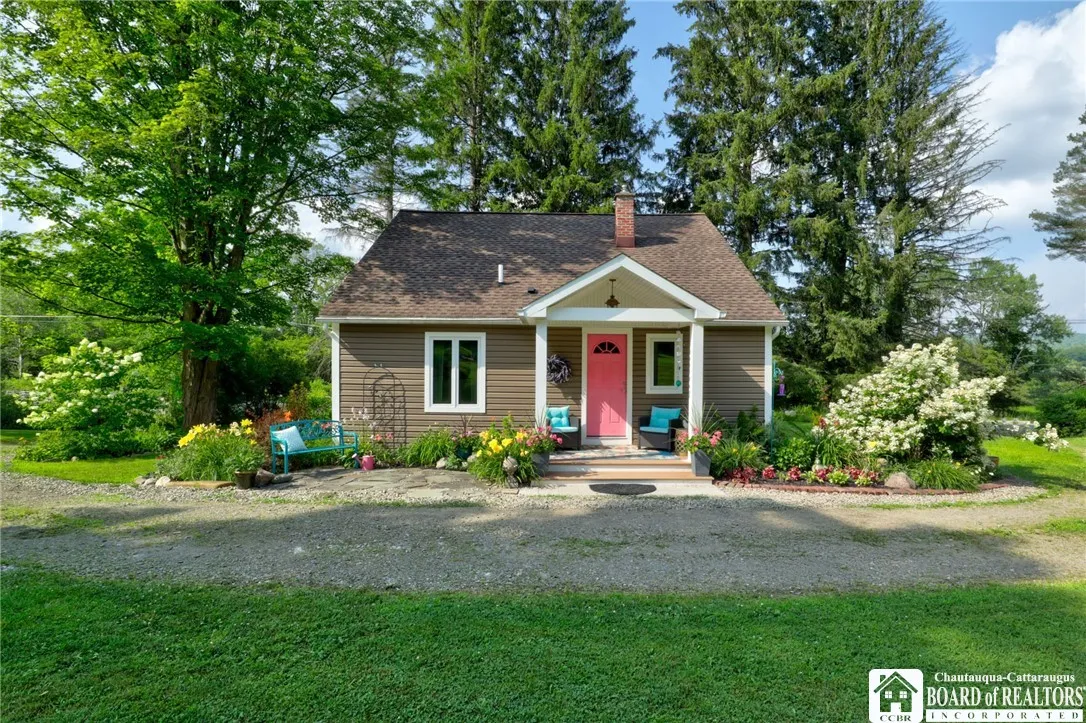 5621 Route 474, Harmony, New York 14710, Harmony, New York 14710, 4 Bedrooms Bedrooms, 9 Rooms Rooms,1 BathroomBathrooms,Residential,Closed,5621 Route 474, Harmony, New York 14710,0,R1626586