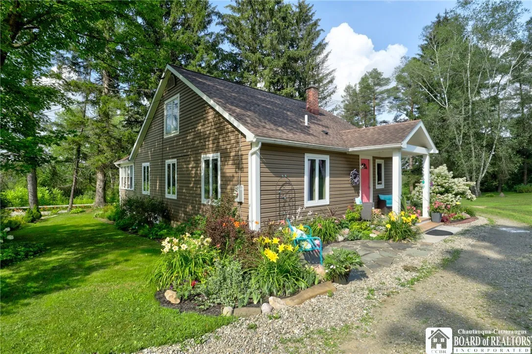 5621 Route 474, Harmony, New York 14710, Harmony, New York 14710, 4 Bedrooms Bedrooms, 9 Rooms Rooms,1 BathroomBathrooms,Residential,Closed,5621 Route 474, Harmony, New York 14710,0,R1626586