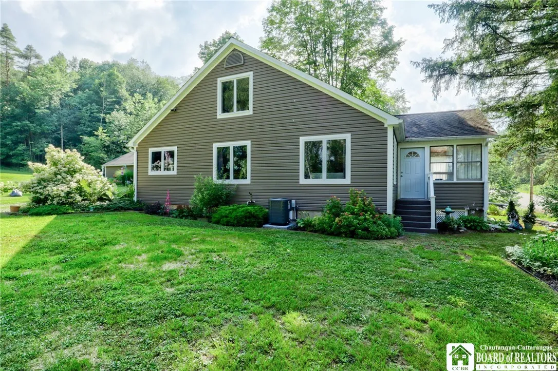 5621 Route 474, Harmony, New York 14710, Harmony, New York 14710, 4 Bedrooms Bedrooms, 9 Rooms Rooms,1 BathroomBathrooms,Residential,Closed,5621 Route 474, Harmony, New York 14710,0,R1626586