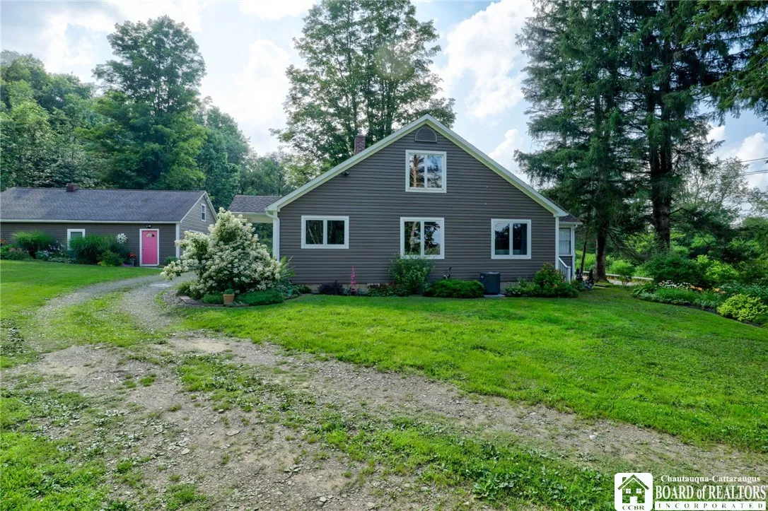 5621 Route 474, Harmony, New York 14710, Harmony, New York 14710, 4 Bedrooms Bedrooms, 9 Rooms Rooms,1 BathroomBathrooms,Residential,Closed,5621 Route 474, Harmony, New York 14710,0,R1626586