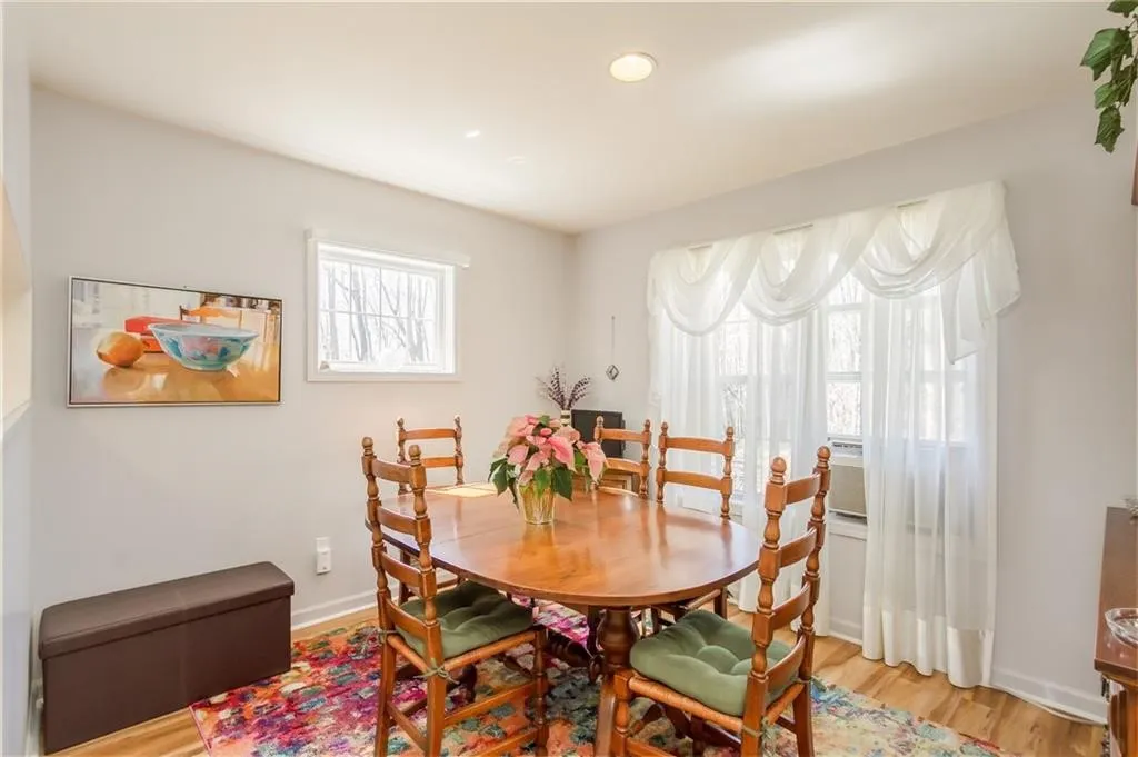 123 Schilling Lane, Brighton, New York 14618, Brighton, New York 14618, 3 Bedrooms Bedrooms, 6 Rooms Rooms,1 BathroomBathrooms,Residential Lease,For Rent,123 Schilling Lane, Brighton, New York 14618,R1627274