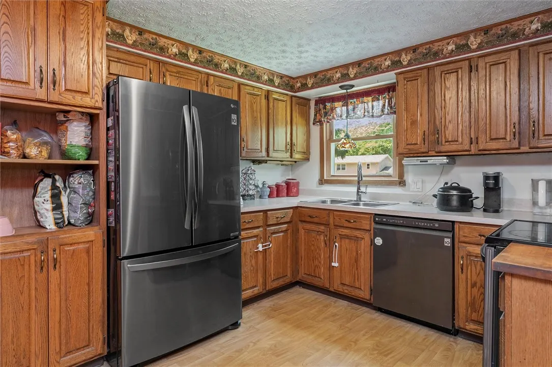 45 Rawhide Drive, Henrietta, New York 14586, Henrietta, New York 14586, 4 Bedrooms Bedrooms, 8 Rooms Rooms,2 BathroomsBathrooms,Residential,Closed,45 Rawhide Drive, Henrietta, New York 14586,0,R1623108