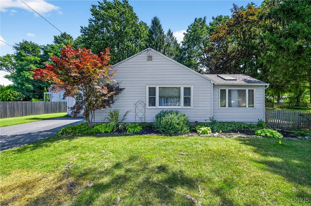 22 Richlee Drive, Camillus, New York 13031, Camillus, New York 13031, 3 Bedrooms Bedrooms, 7 Rooms Rooms,1 BathroomBathrooms,Residential,Closed,22 Richlee Drive, Camillus, New York 13031,0,S1626643