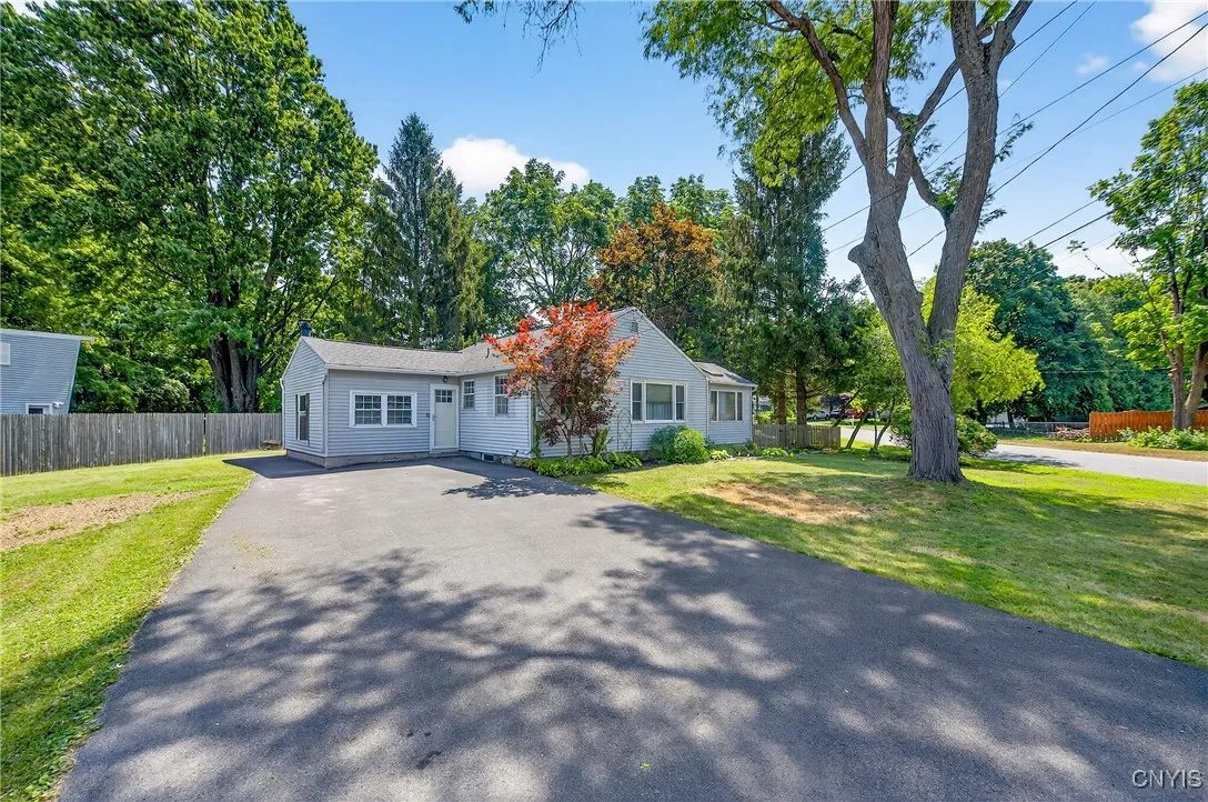 22 Richlee Drive, Camillus, New York 13031, Camillus, New York 13031, 3 Bedrooms Bedrooms, 7 Rooms Rooms,1 BathroomBathrooms,Residential,Closed,22 Richlee Drive, Camillus, New York 13031,0,S1626643