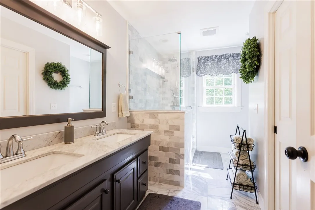 2123 E Kent Road, Carlton, New York 14477, Carlton, New York 14477, 4 Bedrooms Bedrooms, 10 Rooms Rooms,2 BathroomsBathrooms,Residential,For Sale,2123 E Kent Road, Carlton, New York 14477,0,R1627280