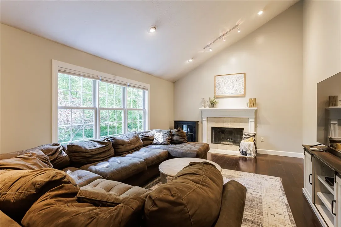 2123 E Kent Road, Carlton, New York 14477, Carlton, New York 14477, 4 Bedrooms Bedrooms, 10 Rooms Rooms,2 BathroomsBathrooms,Residential,For Sale,2123 E Kent Road, Carlton, New York 14477,0,R1627280