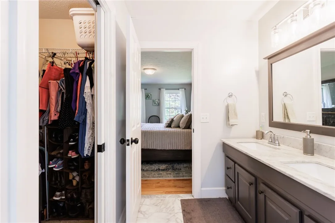 2123 E Kent Road, Carlton, New York 14477, Carlton, New York 14477, 4 Bedrooms Bedrooms, 10 Rooms Rooms,2 BathroomsBathrooms,Residential,For Sale,2123 E Kent Road, Carlton, New York 14477,0,R1627280