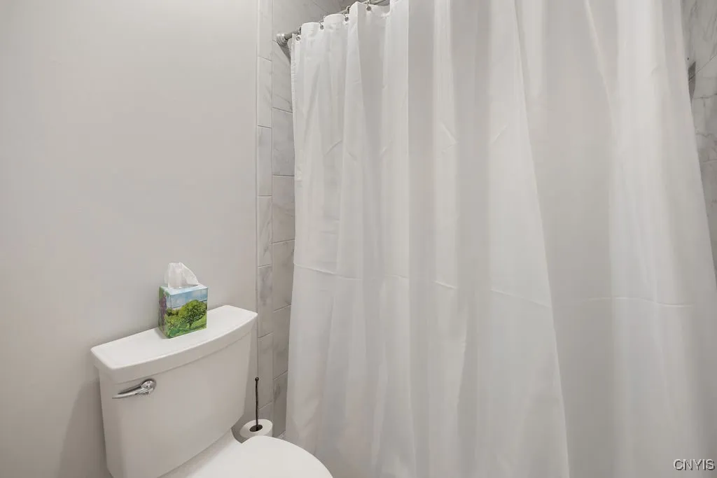 209 Highbridge Street 4, Manlius, New York 13066, Manlius, New York 13066, 2 Bedrooms Bedrooms, 5 Rooms Rooms,1 BathroomBathrooms,Residential,Closed,209 Highbridge Street 4, Manlius, New York 13066,0,S1625950
