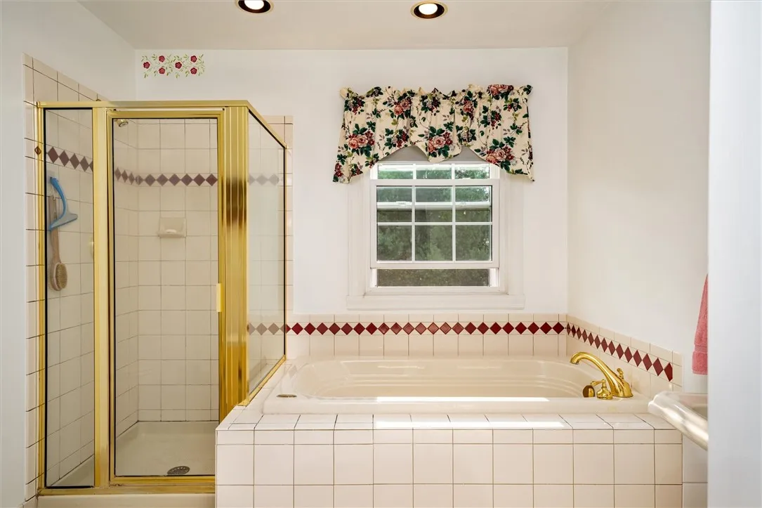 11 Wood Duck Run, Ogden, New York 14559, Ogden, New York 14559, 4 Bedrooms Bedrooms, 8 Rooms Rooms,2 BathroomsBathrooms,Residential,Closed,11 Wood Duck Run, Ogden, New York 14559,0,R1625082
