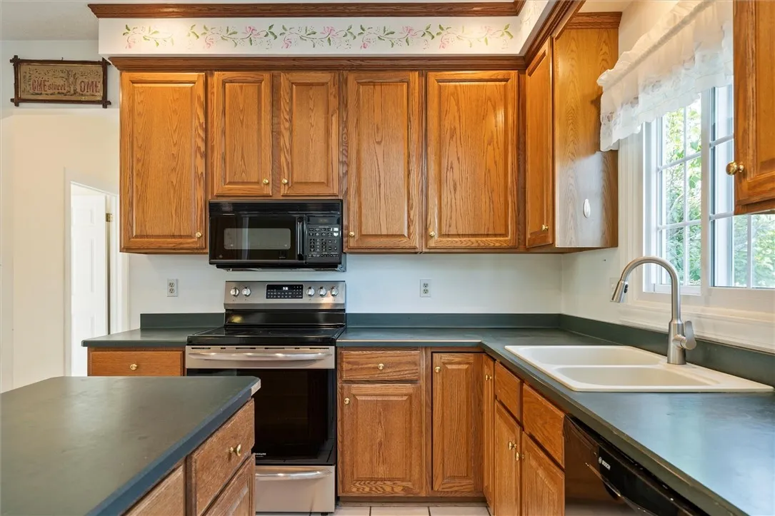 11 Wood Duck Run, Ogden, New York 14559, Ogden, New York 14559, 4 Bedrooms Bedrooms, 8 Rooms Rooms,2 BathroomsBathrooms,Residential,Closed,11 Wood Duck Run, Ogden, New York 14559,0,R1625082