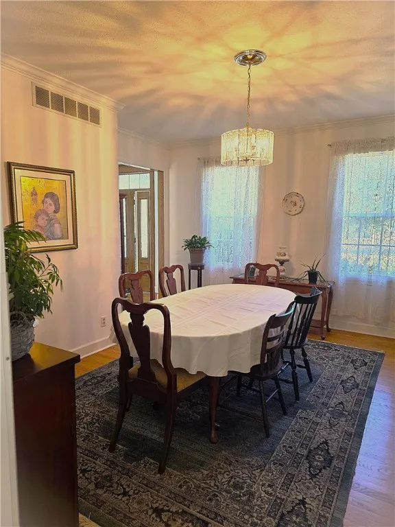 Formal dining room