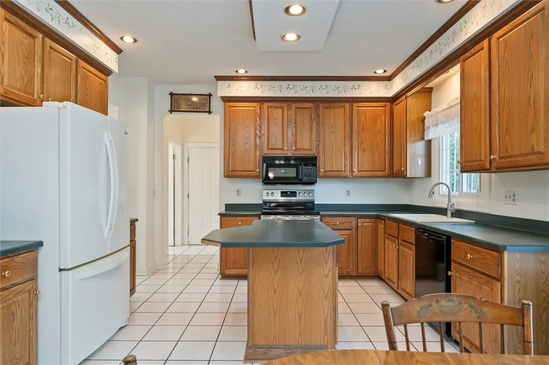 11 Wood Duck Run, Ogden, New York 14559, Ogden, New York 14559, 4 Bedrooms Bedrooms, 8 Rooms Rooms,2 BathroomsBathrooms,Residential,Closed,11 Wood Duck Run, Ogden, New York 14559,0,R1625082