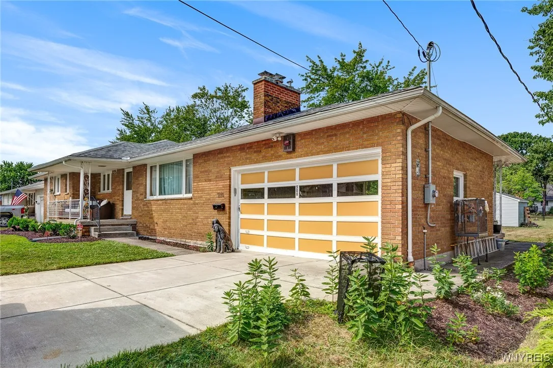 500 Getzville Road, Amherst, New York 14226, Amherst, New York 14226, 3 Bedrooms Bedrooms, 6 Rooms Rooms,1 BathroomBathrooms,Residential,For Sale,500 Getzville Road, Amherst, New York 14226,B1626809