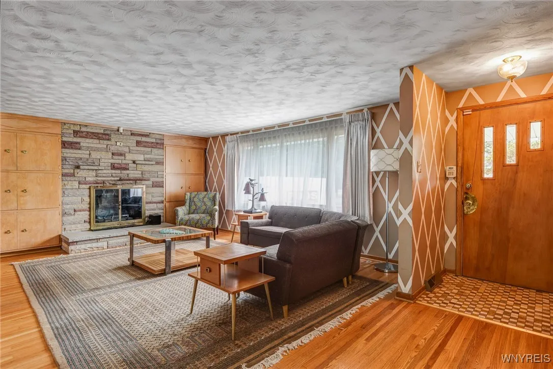 500 Getzville Road, Amherst, New York 14226, Amherst, New York 14226, 3 Bedrooms Bedrooms, 6 Rooms Rooms,1 BathroomBathrooms,Residential,For Sale,500 Getzville Road, Amherst, New York 14226,B1626809