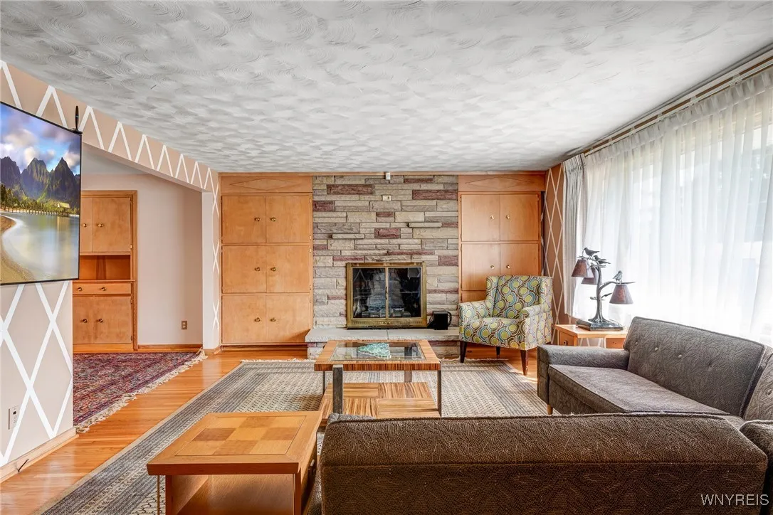 500 Getzville Road, Amherst, New York 14226, Amherst, New York 14226, 3 Bedrooms Bedrooms, 6 Rooms Rooms,1 BathroomBathrooms,Residential,For Sale,500 Getzville Road, Amherst, New York 14226,B1626809