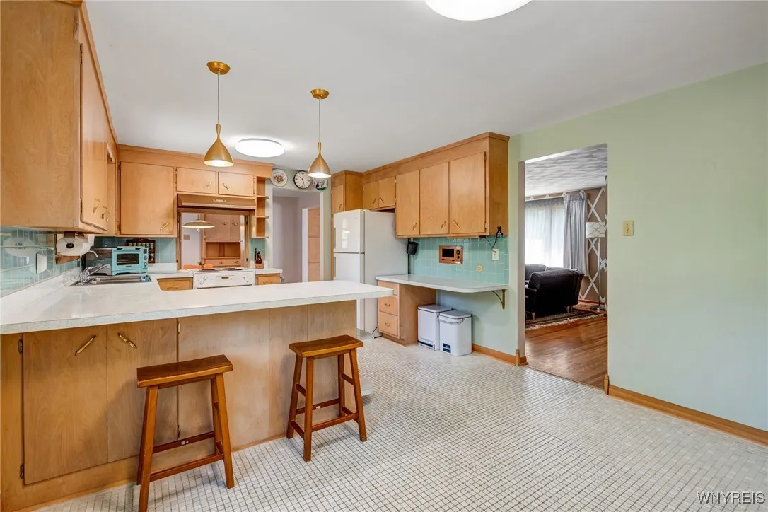 500 Getzville Road, Amherst, New York 14226, Amherst, New York 14226, 3 Bedrooms Bedrooms, 6 Rooms Rooms,1 BathroomBathrooms,Residential,For Sale,500 Getzville Road, Amherst, New York 14226,B1626809