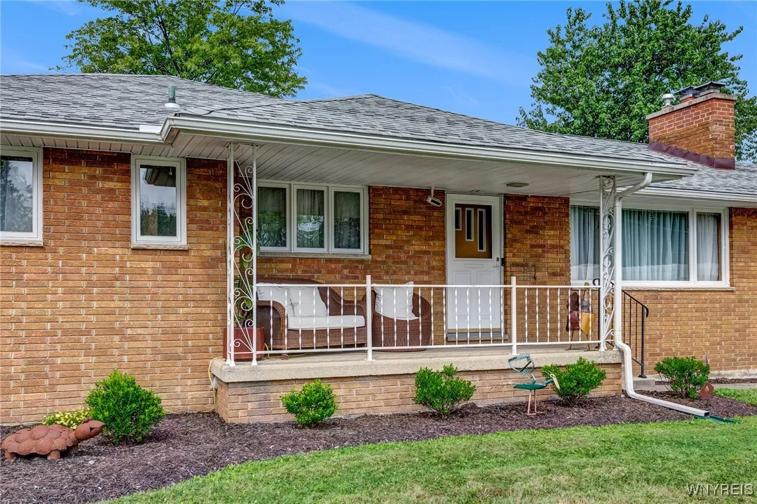 500 Getzville Road, Amherst, New York 14226, Amherst, New York 14226, 3 Bedrooms Bedrooms, 6 Rooms Rooms,1 BathroomBathrooms,Residential,For Sale,500 Getzville Road, Amherst, New York 14226,B1626809
