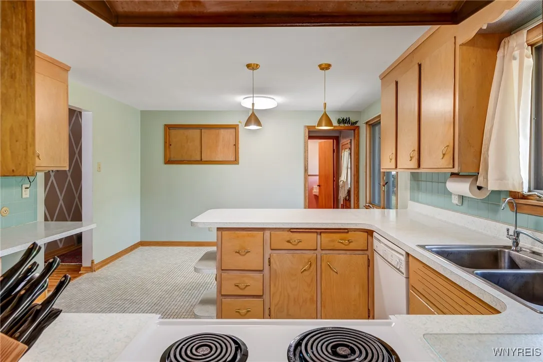 500 Getzville Road, Amherst, New York 14226, Amherst, New York 14226, 3 Bedrooms Bedrooms, 6 Rooms Rooms,1 BathroomBathrooms,Residential,For Sale,500 Getzville Road, Amherst, New York 14226,B1626809