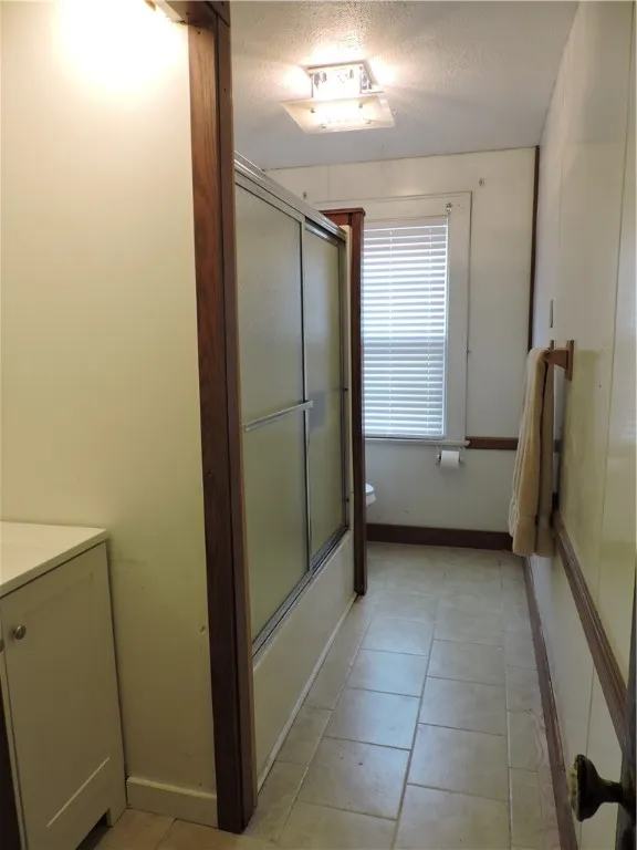 217 Middlesex Road, Rochester, New York 14610, Rochester, New York 14610, 2 Bedrooms Bedrooms, 5 Rooms Rooms,1 BathroomBathrooms,Residential Lease,For Rent,217 Middlesex Road, Rochester, New York 14610,R1626950