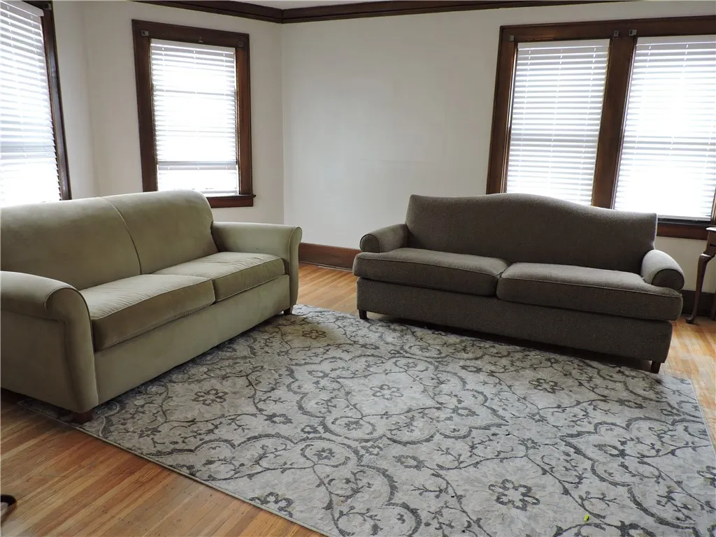 217 Middlesex Road, Rochester, New York 14610, Rochester, New York 14610, 2 Bedrooms Bedrooms, 5 Rooms Rooms,1 BathroomBathrooms,Residential Lease,For Rent,217 Middlesex Road, Rochester, New York 14610,R1626950