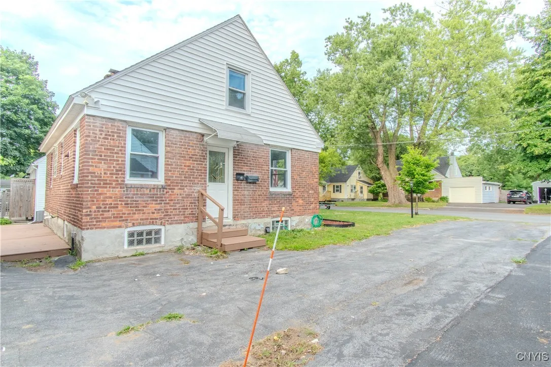 316 Iroquois Avenue West, Watertown City, New York, Watertown City, New York 13601, 2 Bedrooms Bedrooms, 5 Rooms Rooms,2 BathroomsBathrooms,Residential,Closed,316 Iroquois Avenue West, Watertown City, New York,0,S1627291