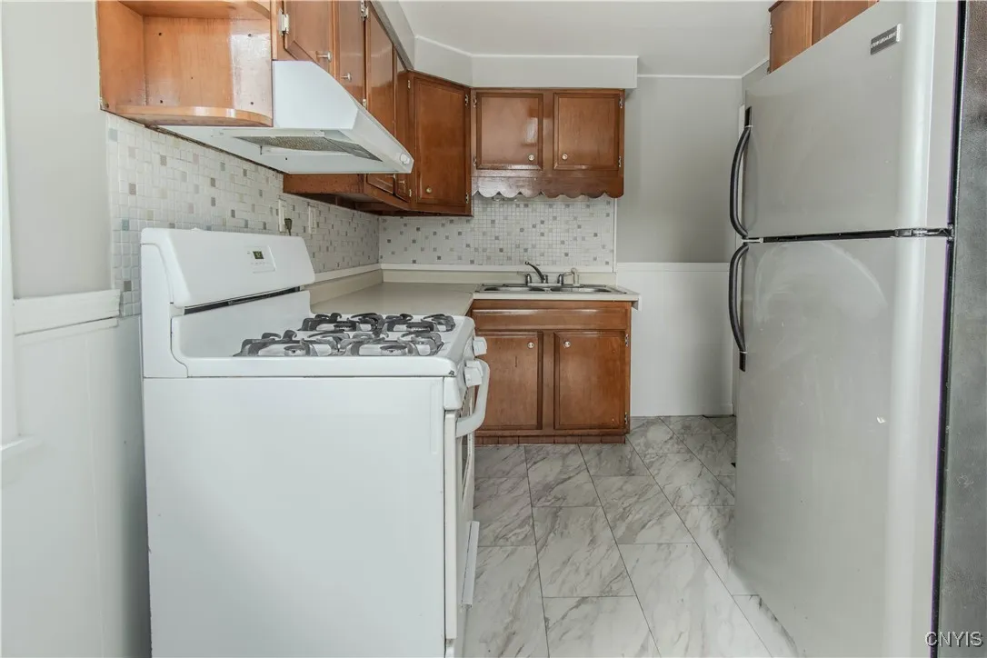 316 Iroquois Avenue West, Watertown City, New York, Watertown City, New York 13601, 2 Bedrooms Bedrooms, 5 Rooms Rooms,2 BathroomsBathrooms,Residential,Closed,316 Iroquois Avenue West, Watertown City, New York,0,S1627291