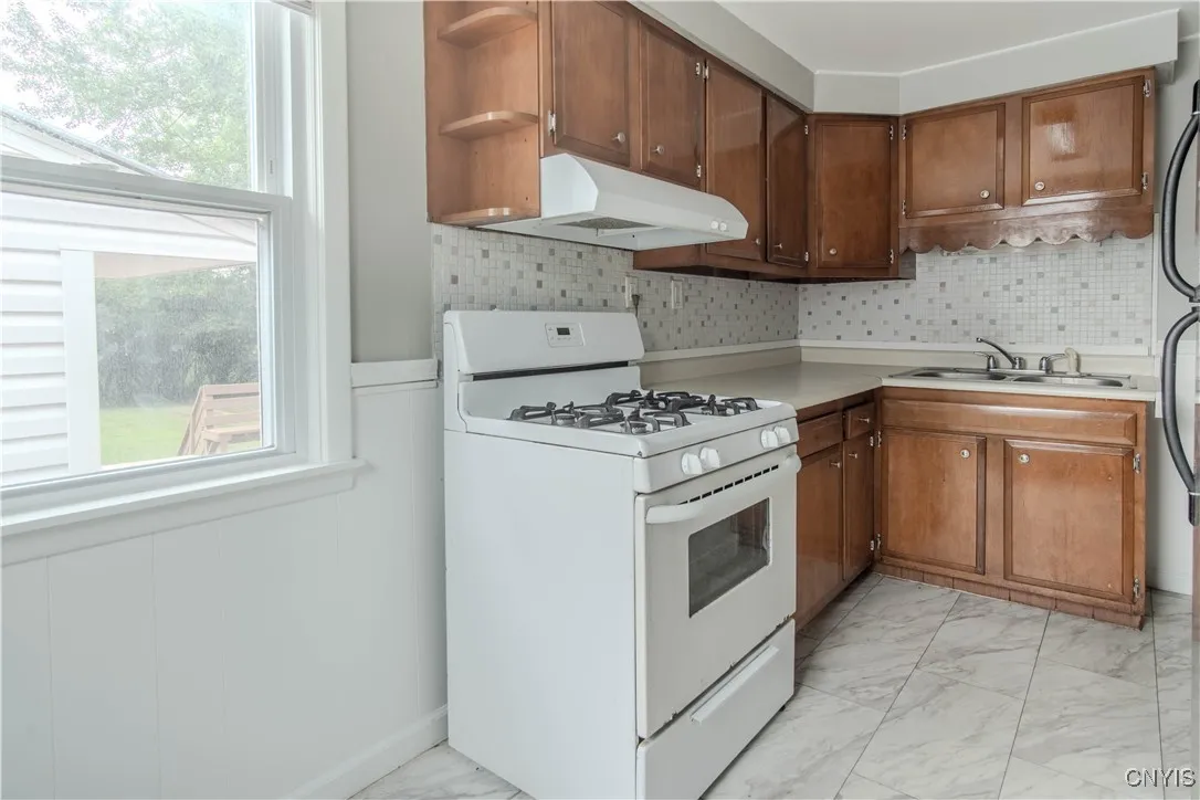 316 Iroquois Avenue West, Watertown City, New York, Watertown City, New York 13601, 2 Bedrooms Bedrooms, 5 Rooms Rooms,2 BathroomsBathrooms,Residential,Closed,316 Iroquois Avenue West, Watertown City, New York,0,S1627291