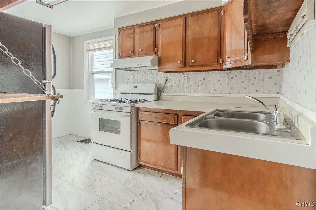 316 Iroquois Avenue West, Watertown City, New York, Watertown City, New York 13601, 2 Bedrooms Bedrooms, 5 Rooms Rooms,2 BathroomsBathrooms,Residential,Closed,316 Iroquois Avenue West, Watertown City, New York,0,S1627291