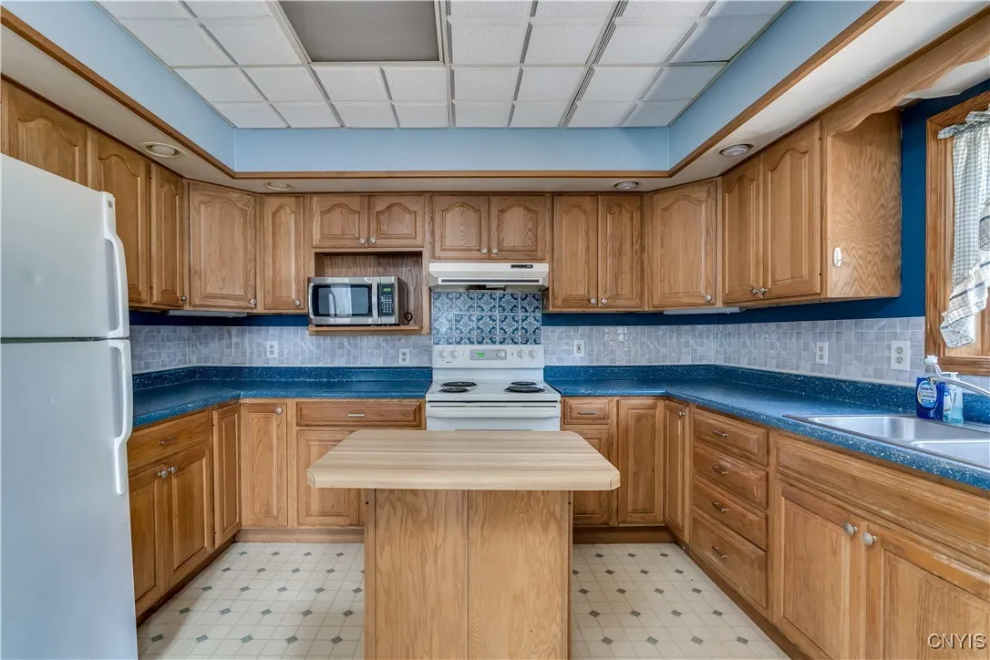 19 Antwerp Street, Philadelphia, New York 13673, Philadelphia, New York 13673, 5 Bedrooms Bedrooms, 13 Rooms Rooms,2 BathroomsBathrooms,Residential,Closed,19 Antwerp Street, Philadelphia, New York 13673,0,S1625968