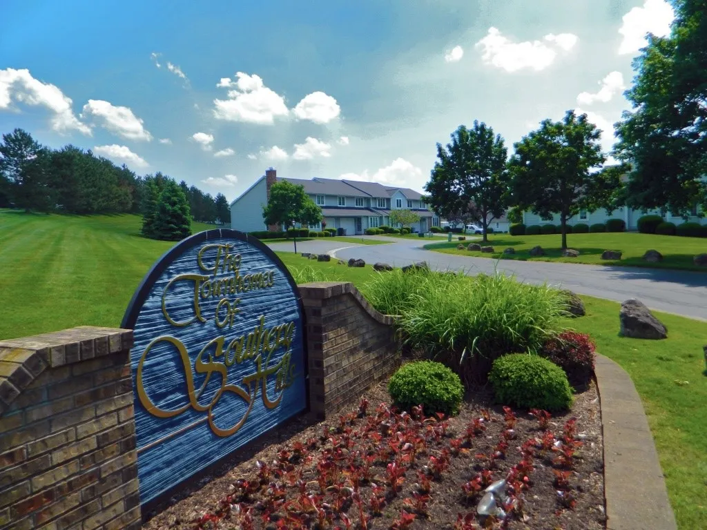 28 Chenin, Perinton, New York 14450, Perinton, New York 14450, 2 Bedrooms Bedrooms, 5 Rooms Rooms,2 BathroomsBathrooms,Residential Lease,For Rent,28 Chenin, Perinton, New York 14450,R1627289