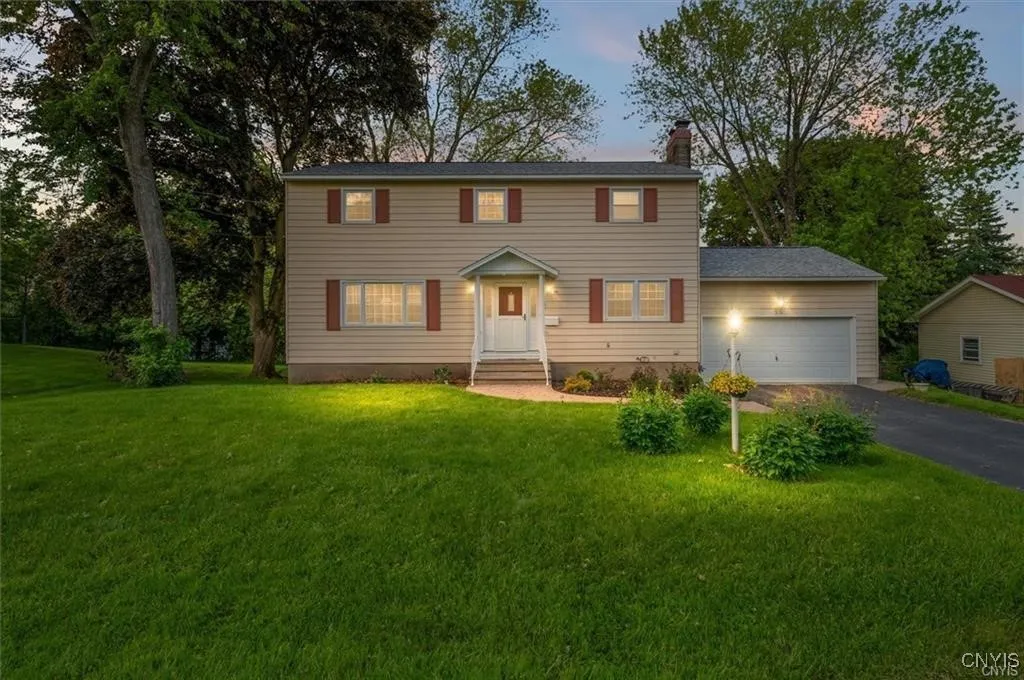 56 Court Knolle, New Hartford, New York 13413, New Hartford, New York 13413, 5 Bedrooms Bedrooms, 11 Rooms Rooms,2 BathroomsBathrooms,Residential,Closed,56 Court Knolle, New Hartford, New York 13413,0,S1627304