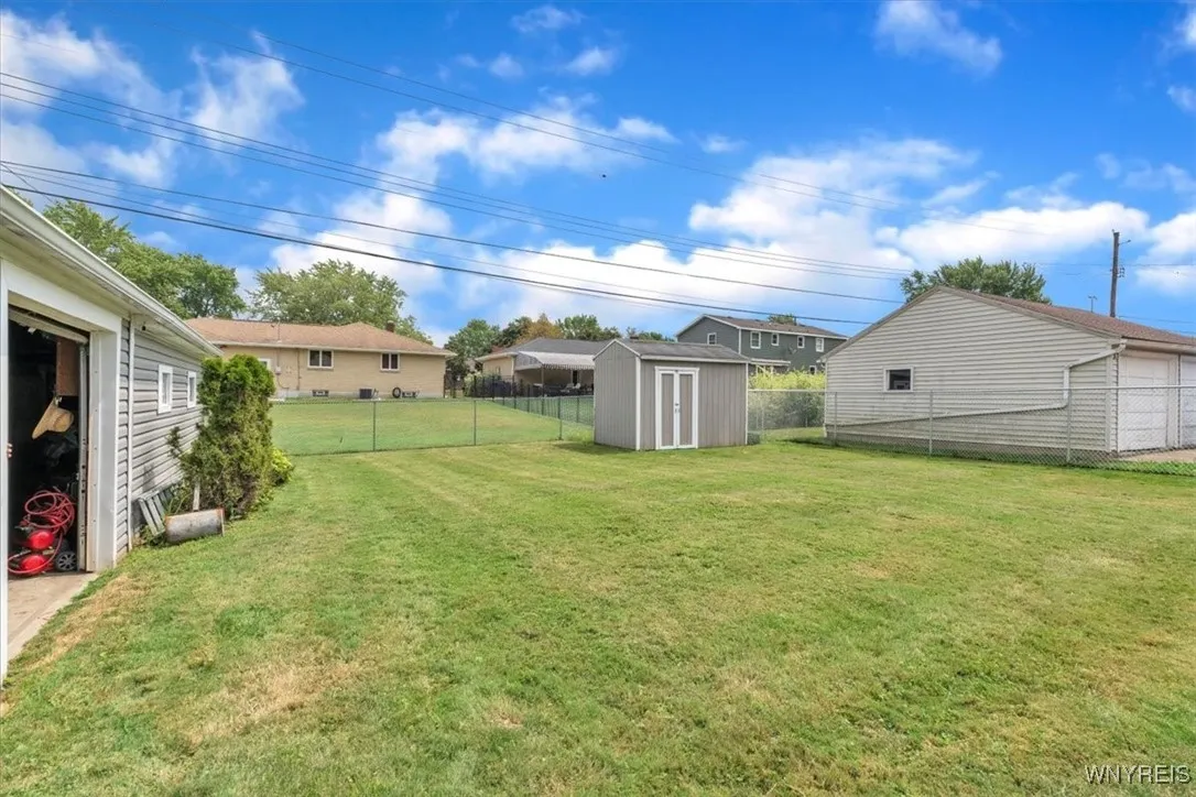 205 Sky Hi Drive, West Seneca, New York 14224, West Seneca, New York 14224, 3 Bedrooms Bedrooms, 9 Rooms Rooms,1 BathroomBathrooms,Residential,Closed,205 Sky Hi Drive, West Seneca, New York 14224,0,B1627176