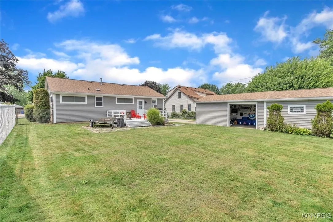 205 Sky Hi Drive, West Seneca, New York 14224, West Seneca, New York 14224, 3 Bedrooms Bedrooms, 9 Rooms Rooms,1 BathroomBathrooms,Residential,Closed,205 Sky Hi Drive, West Seneca, New York 14224,0,B1627176