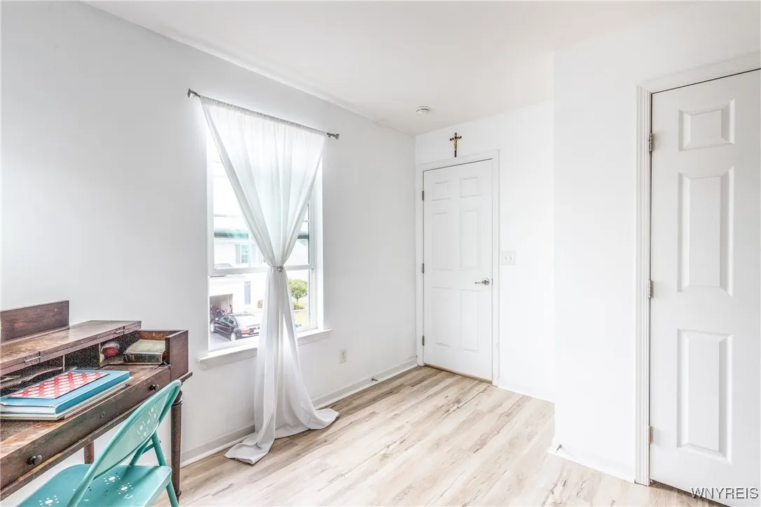 27 Scooter Lane, Hamburg, New York 14075, Hamburg, New York 14075, 4 Bedrooms Bedrooms, 8 Rooms Rooms,2 BathroomsBathrooms,Residential,For Sale,27 Scooter Lane, Hamburg, New York 14075,B1602162