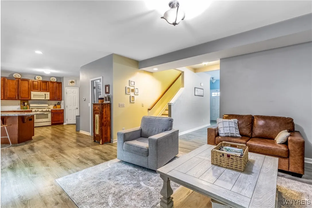 27 Scooter Lane, Hamburg, New York 14075, Hamburg, New York 14075, 4 Bedrooms Bedrooms, 8 Rooms Rooms,2 BathroomsBathrooms,Residential,For Sale,27 Scooter Lane, Hamburg, New York 14075,B1602162