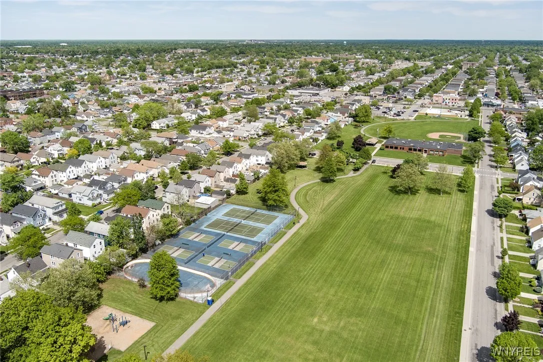 374 Victoria Boulevard, Tonawanda, New York 14217, Tonawanda, New York 14217, 4 Bedrooms Bedrooms, ,2 BathroomsBathrooms,Residential,Closed,374 Victoria Boulevard, Tonawanda, New York 14217,0,B1626916