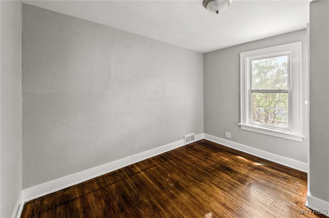 374 Victoria Boulevard, Tonawanda, New York 14217, Tonawanda, New York 14217, 4 Bedrooms Bedrooms, ,2 BathroomsBathrooms,Residential,Closed,374 Victoria Boulevard, Tonawanda, New York 14217,0,B1626916