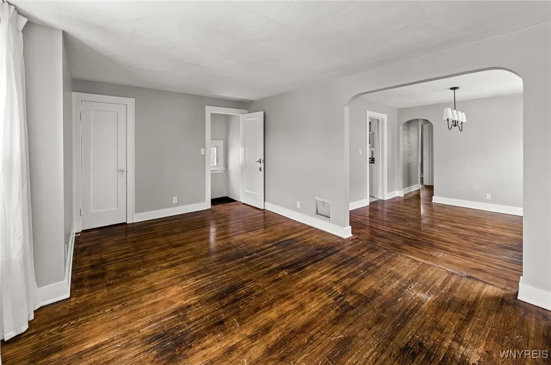 374 Victoria Boulevard, Tonawanda, New York 14217, Tonawanda, New York 14217, 4 Bedrooms Bedrooms, ,2 BathroomsBathrooms,Residential,Closed,374 Victoria Boulevard, Tonawanda, New York 14217,0,B1626916