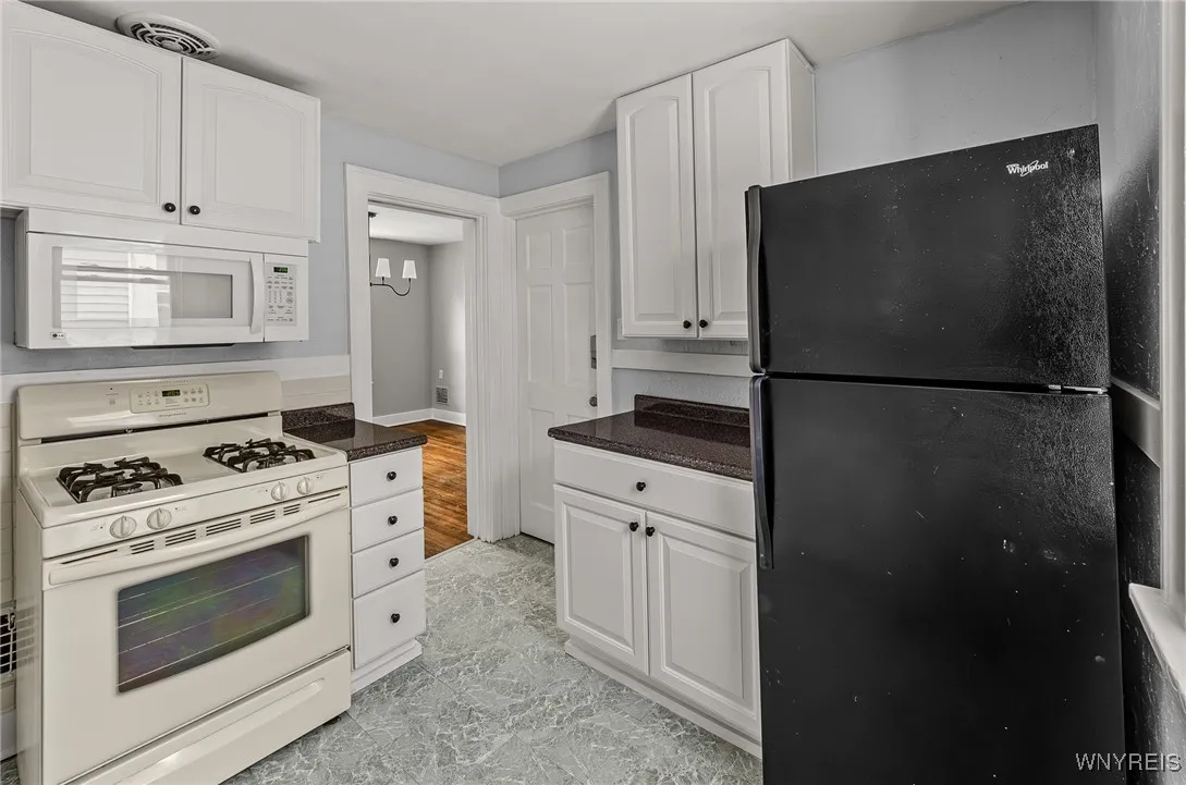 374 Victoria Boulevard, Tonawanda, New York 14217, Tonawanda, New York 14217, 4 Bedrooms Bedrooms, ,2 BathroomsBathrooms,Residential,Closed,374 Victoria Boulevard, Tonawanda, New York 14217,0,B1626916