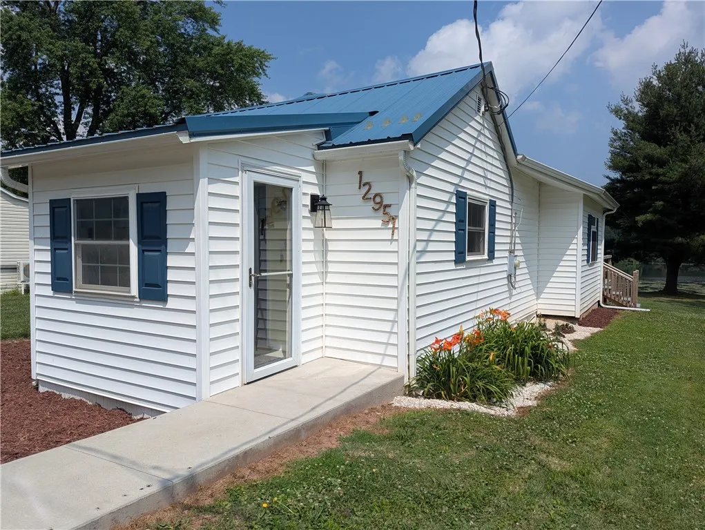 12951 Hillcrest Drive, Carlton, New York 14411, Carlton, New York 14411, 2 Bedrooms Bedrooms, 5 Rooms Rooms,2 BathroomsBathrooms,Residential,Closed,12951 Hillcrest Drive, Carlton, New York 14411,0,R1626822