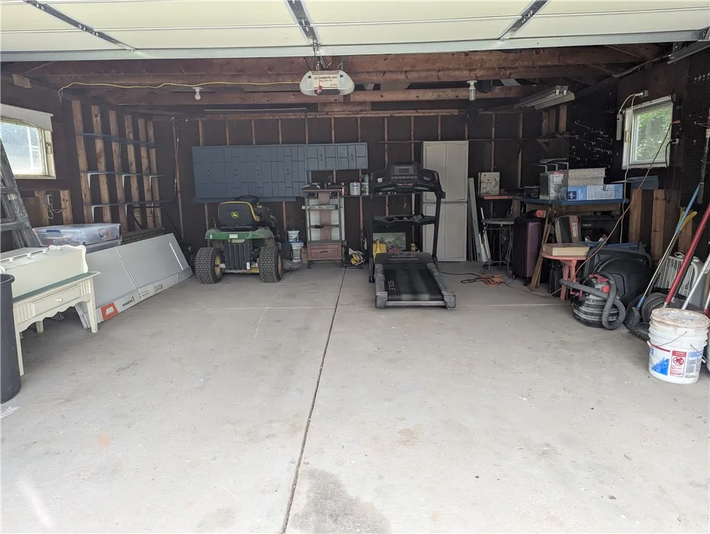 12951 Hillcrest Drive, Carlton, New York 14411, Carlton, New York 14411, 2 Bedrooms Bedrooms, 5 Rooms Rooms,2 BathroomsBathrooms,Residential,Closed,12951 Hillcrest Drive, Carlton, New York 14411,0,R1626822