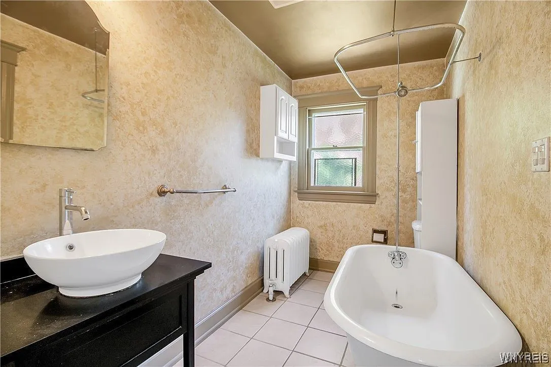 55 West Northrup Place, Buffalo, New York 14214, Buffalo, New York 14214, 3 Bedrooms Bedrooms, 8 Rooms Rooms,2 BathroomsBathrooms,Residential,For Sale,55 West Northrup Place, Buffalo, New York 14214,B1624502