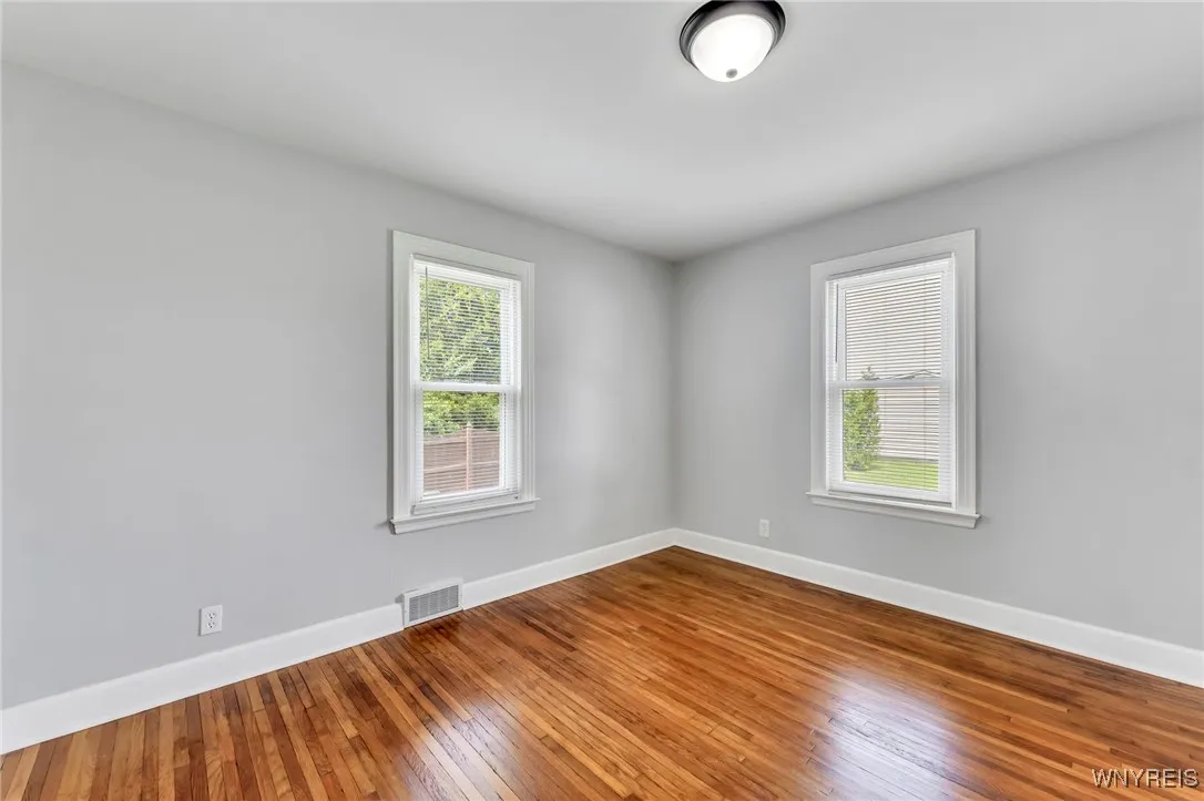 147 Madison Avenue, Hamburg, New York 14219, Hamburg, New York 14219, 4 Bedrooms Bedrooms, 6 Rooms Rooms,1 BathroomBathrooms,Residential,For Sale,147 Madison Avenue, Hamburg, New York 14219,B1627290
